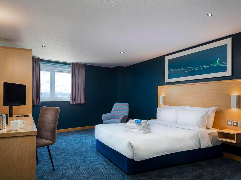 Travelodge Aberdeen Airport Rum bild