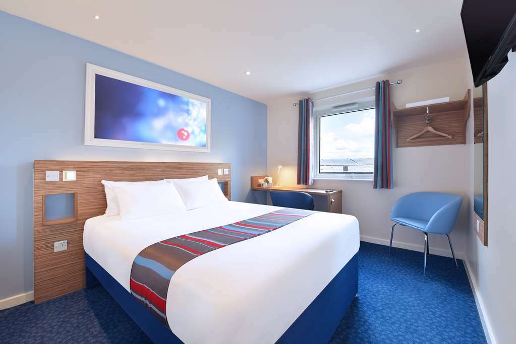 Travelodge Aberdeen Airport Rum bild